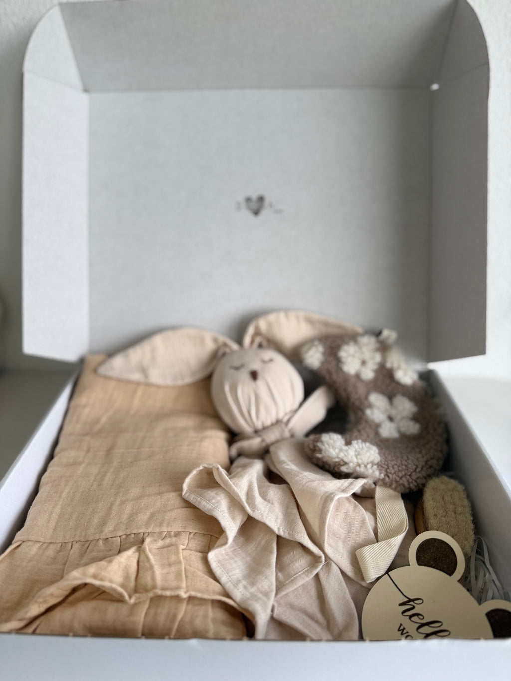Luxe Kraamcadeau set | Beige Bunny