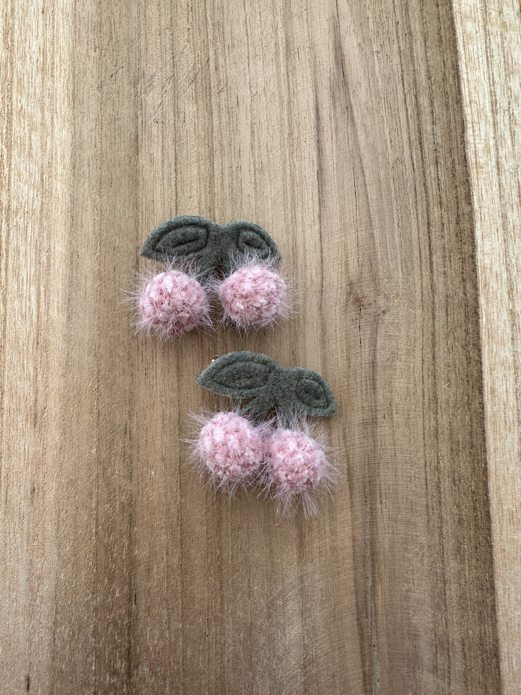 Cherry Clips - Pink 