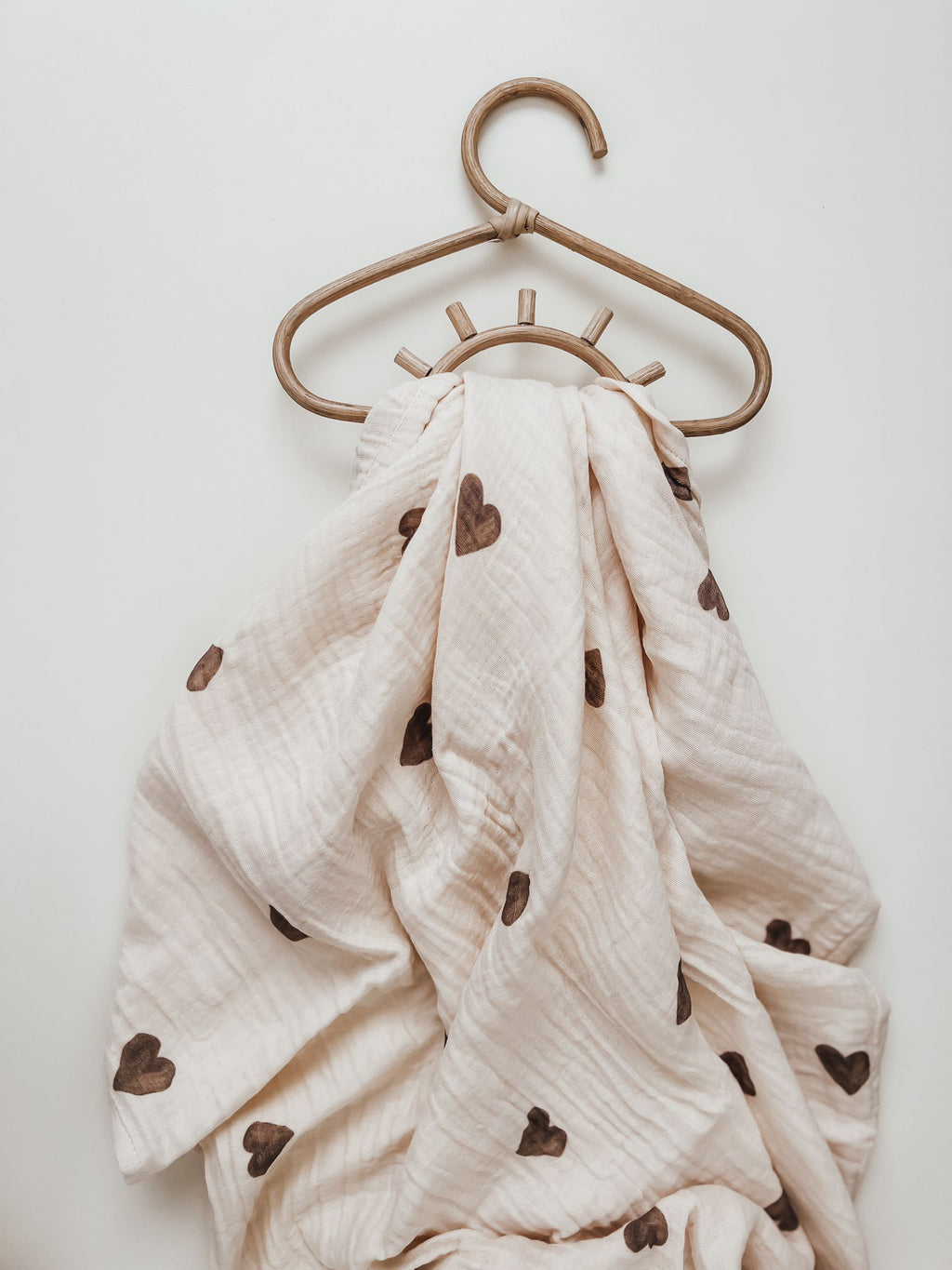 Vierlaags hydrofiele deken van 100x100 cm met hartjesvorm, zacht en ademend voor baby's