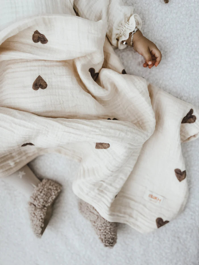 Vierlaags hydrofiele deken van 100x100 cm met hartjesvorm, zacht en ademend voor baby's