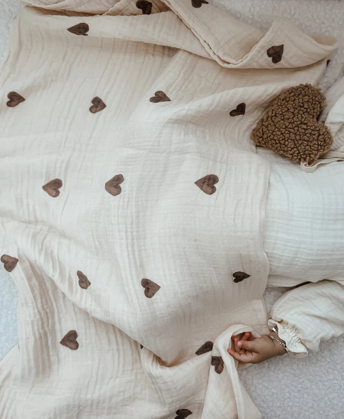 Vierlaags hydrofiele deken van 100x100 cm met hartjesvorm, zacht en ademend voor baby's